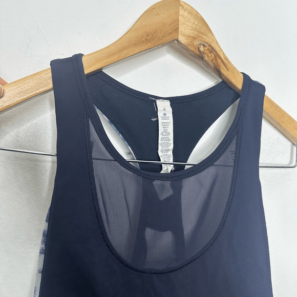 lululemon Mesh With Me Tank Top Naval Blue Sea Side Silver Fox Alberta Lake 8 - Picture 3 of 6